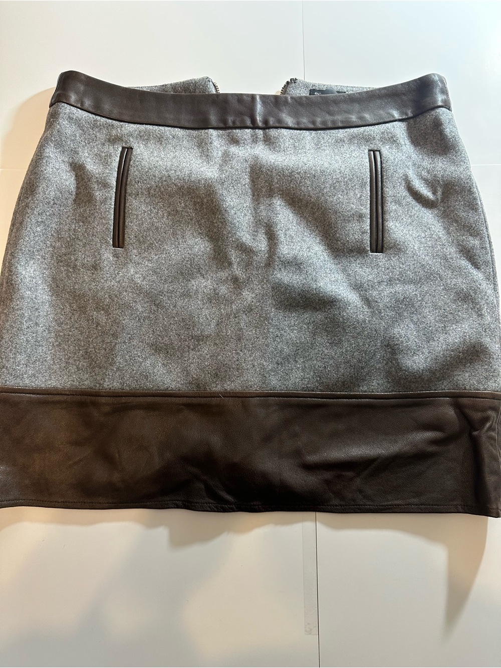Club Monaco Gray Mini Skirt with Black Trim